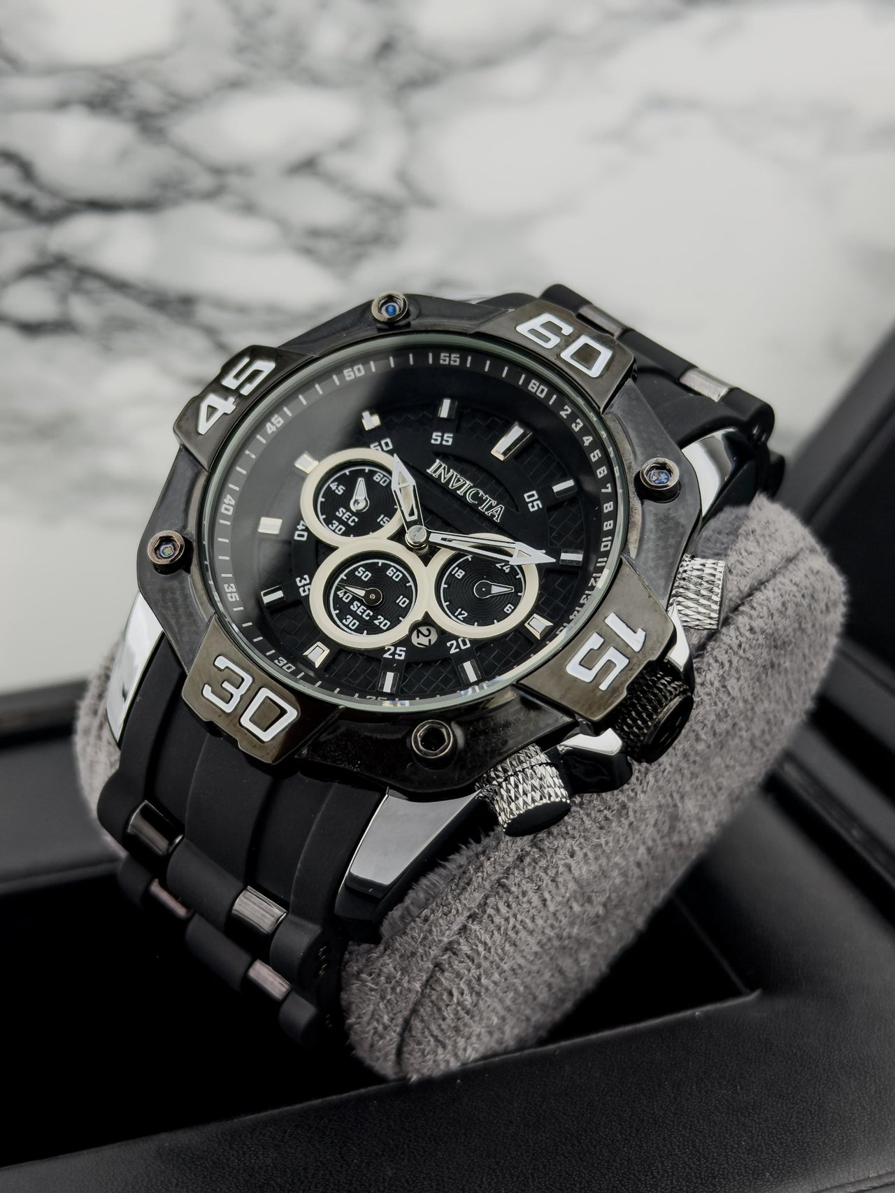 Invicta NAW04