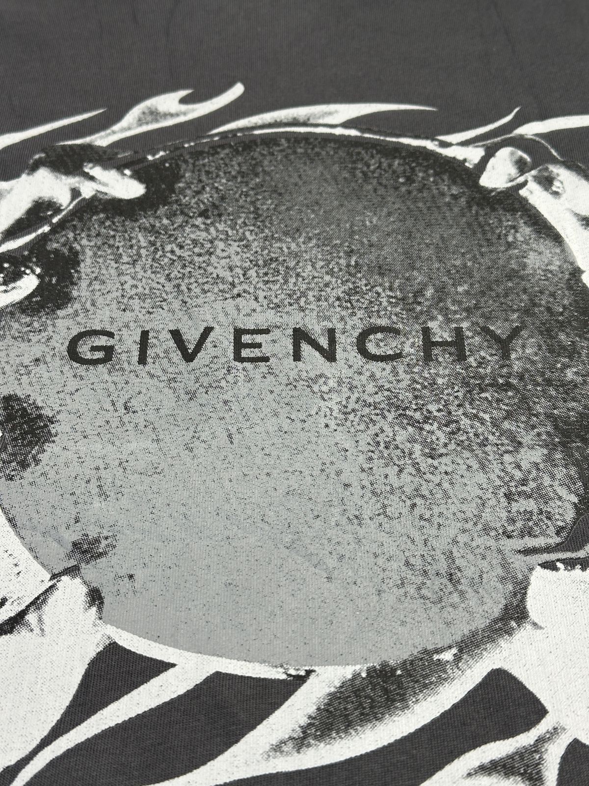 Camiseta Oversize GIVENCHY #04