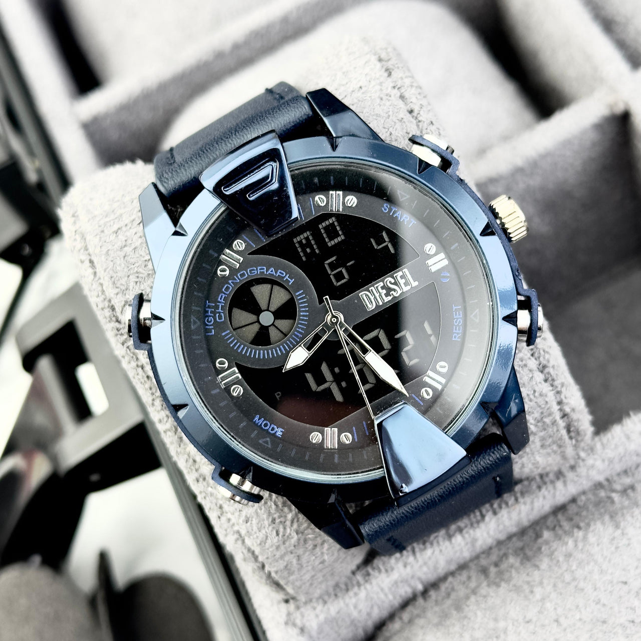 Diesel Digital TDA104