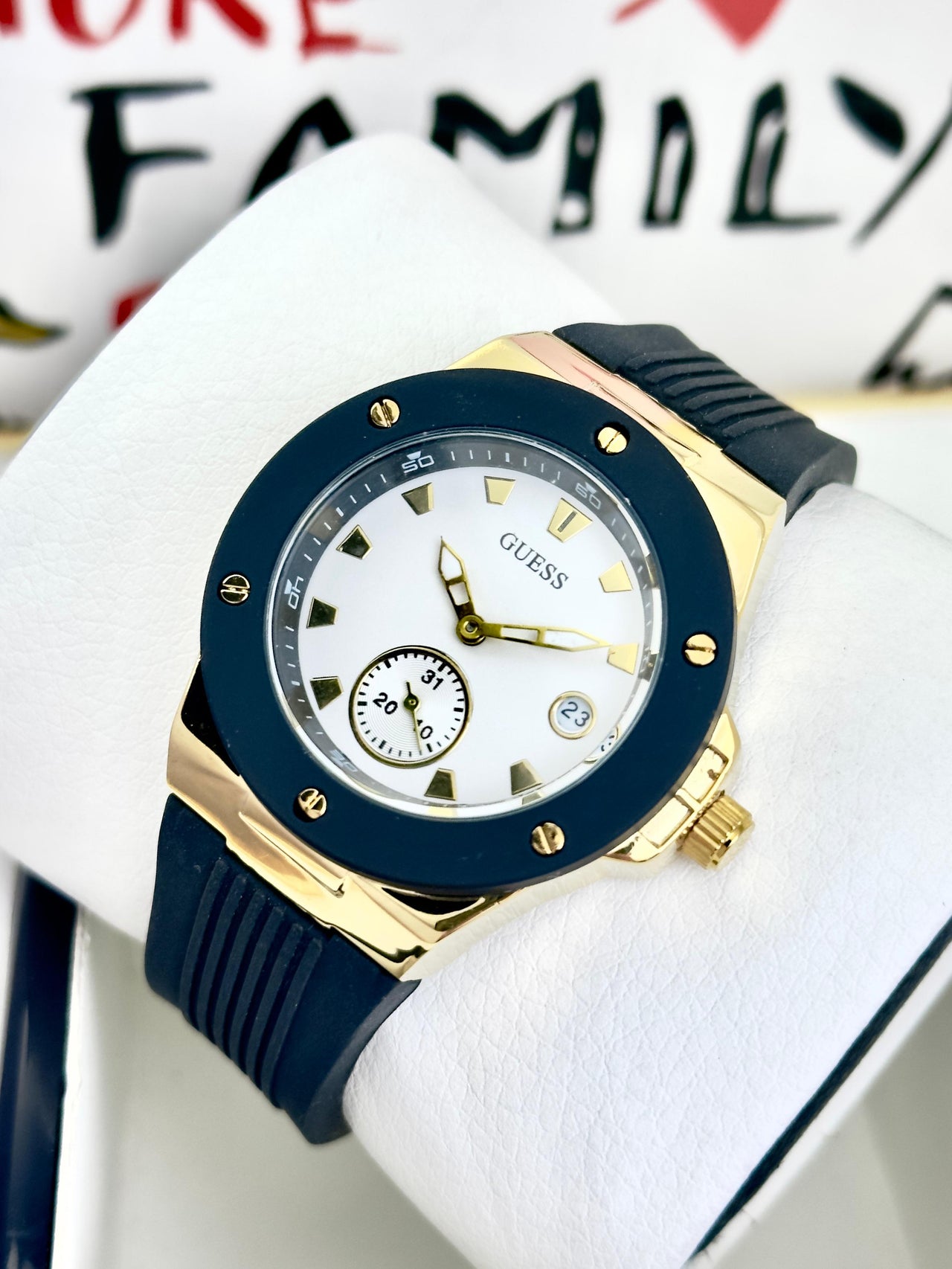 Guess GGL06