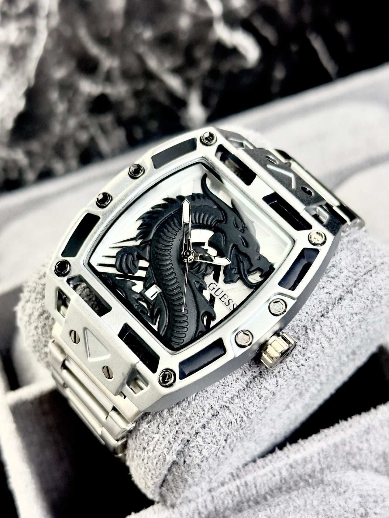 Guess DRAGON GGD04