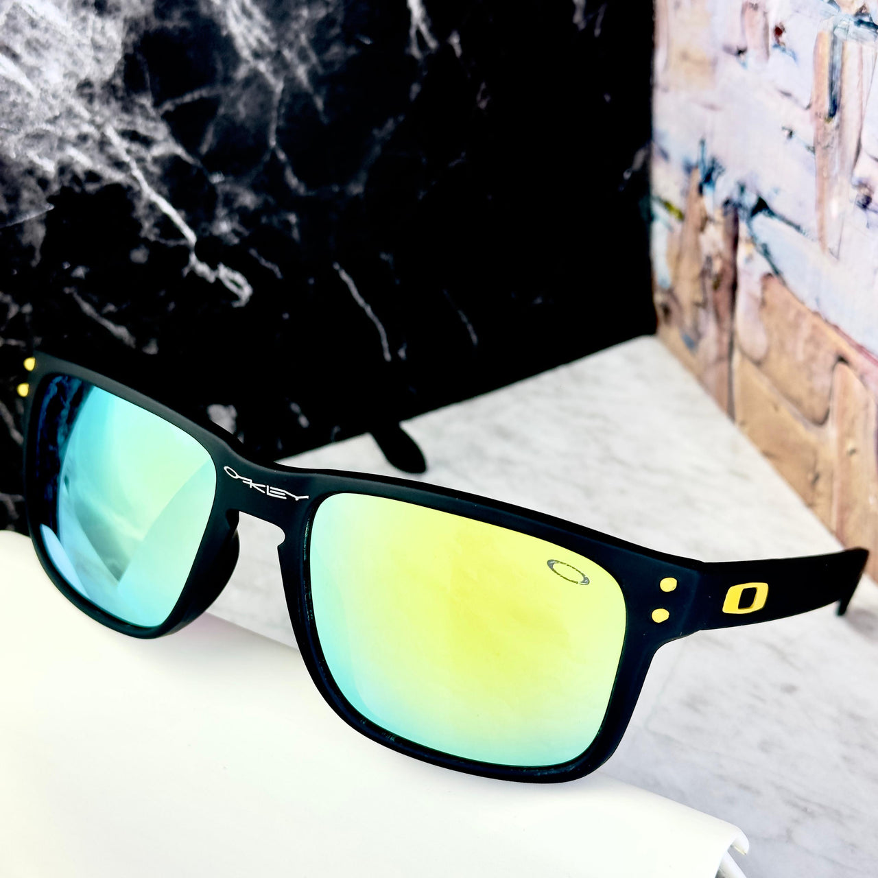 Oakley  OKEY3