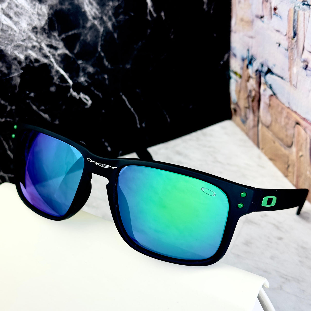 Oakley  OKEY1