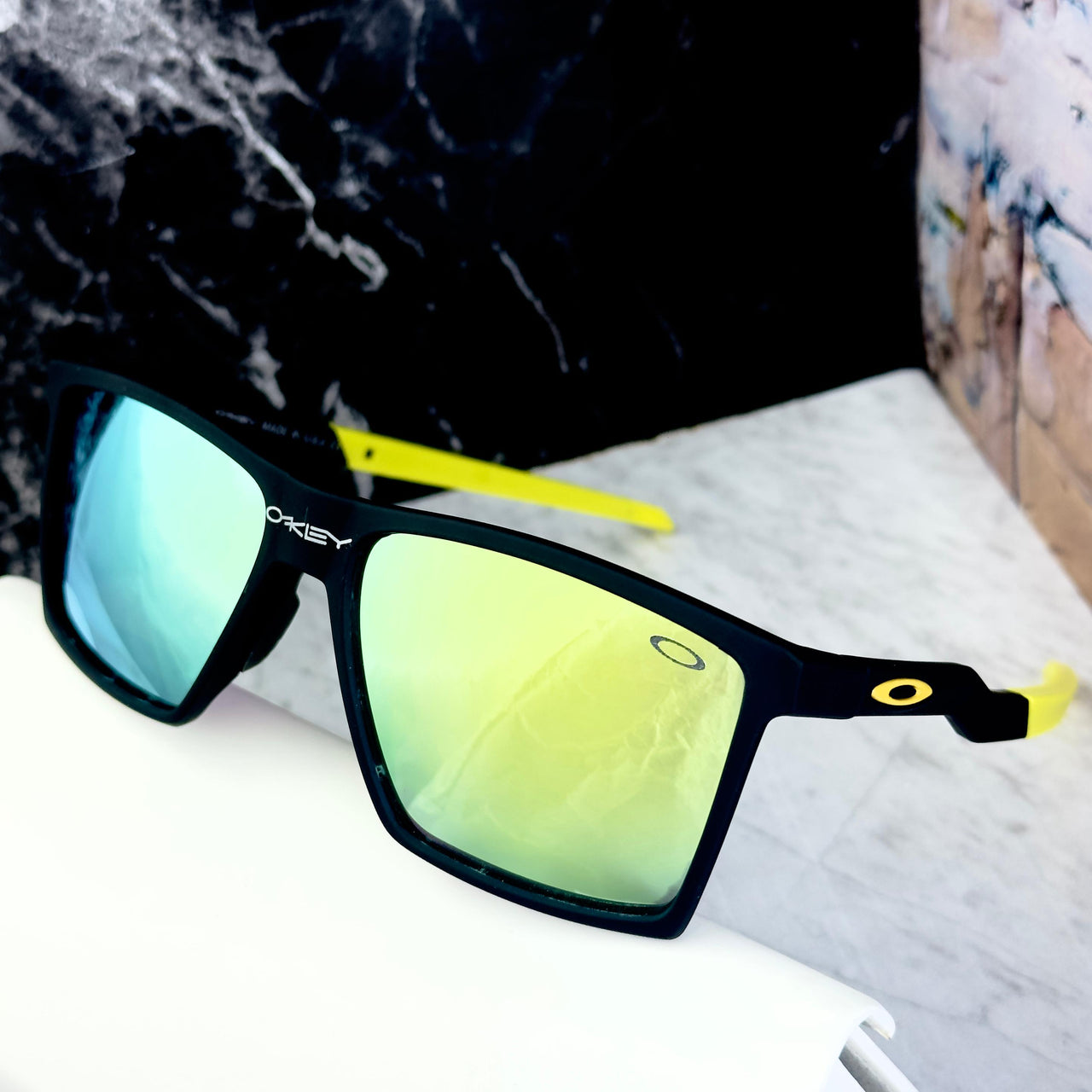 Oakley  MEY01
