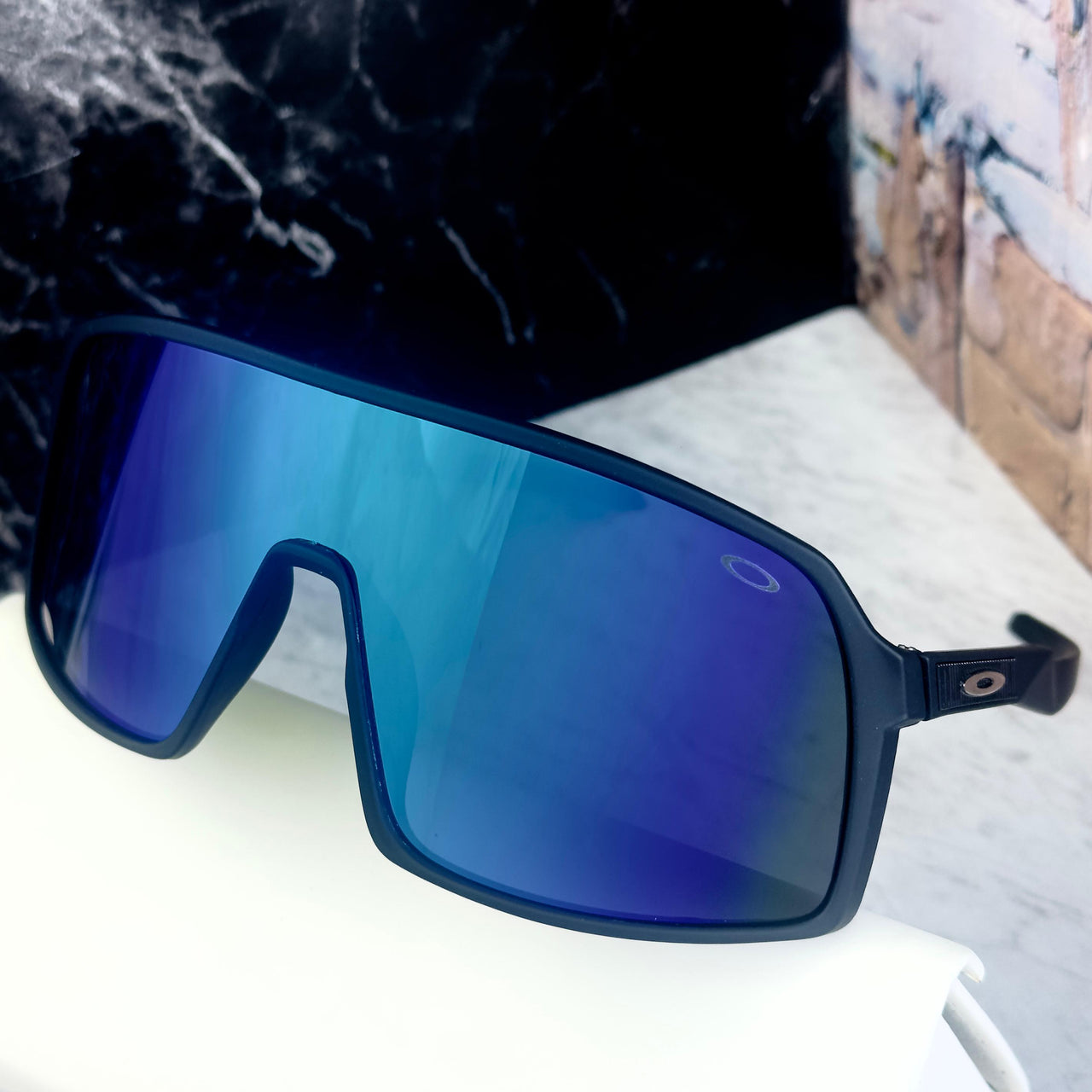 Oakley  OK102