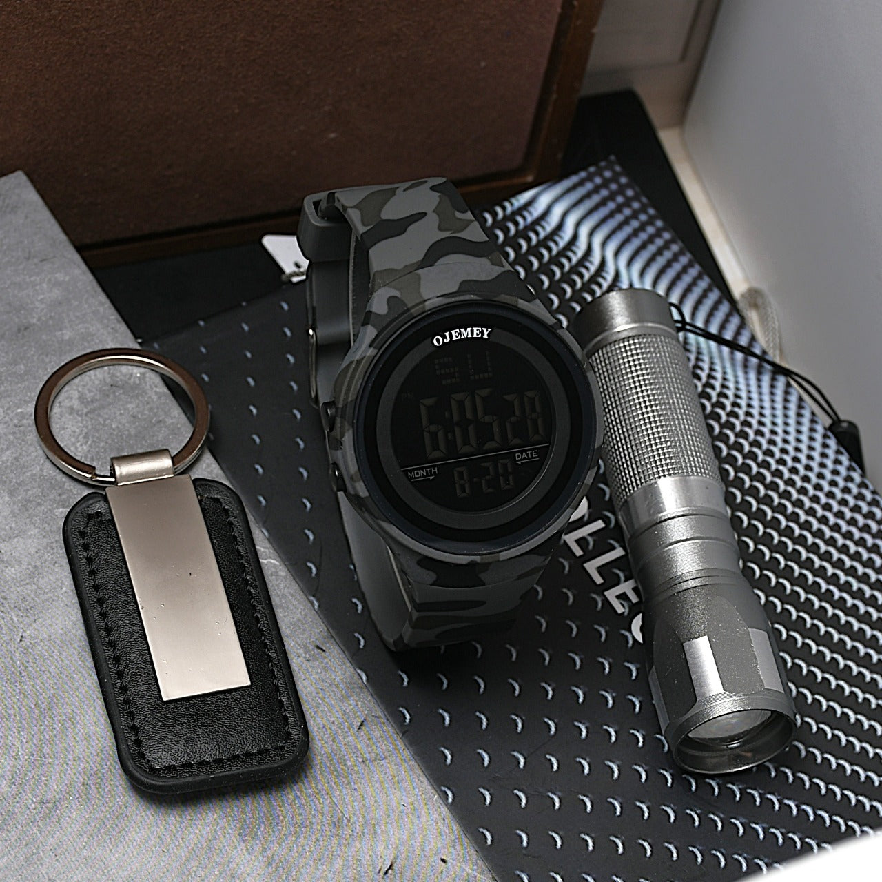 COMBO OJEMEY  (RELOJ + LINTERNA+ LLAVERO ) #02