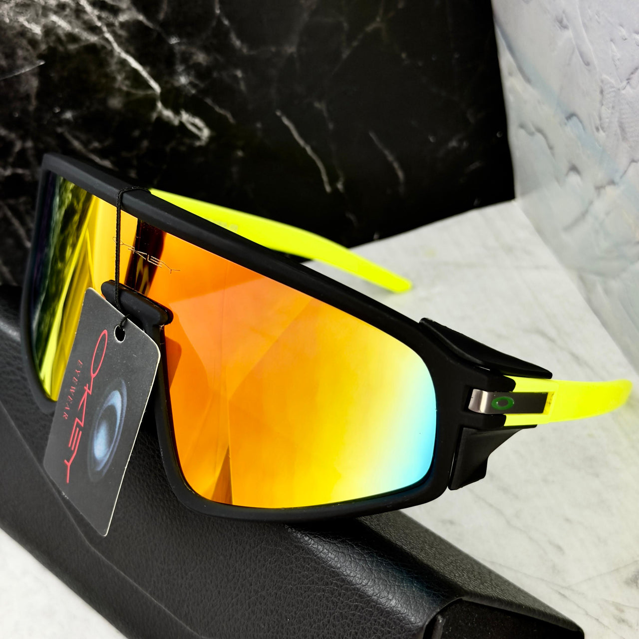 Oakley  OMP02