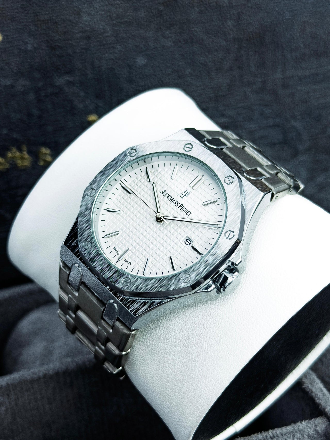 AUDEMARS PIGUET APA04