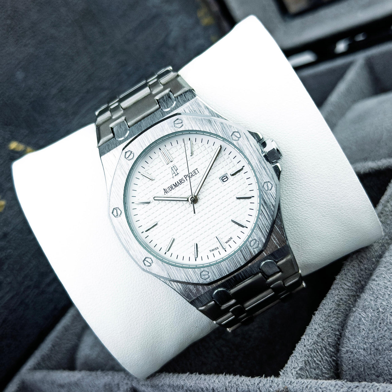 AUDEMARS PIGUET APA04