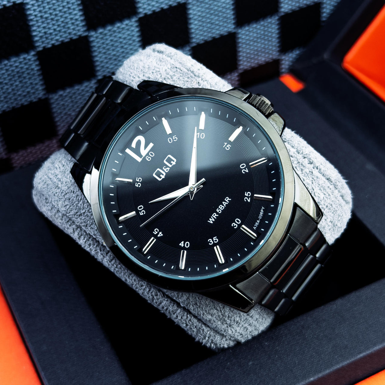 Q&Q - WR52