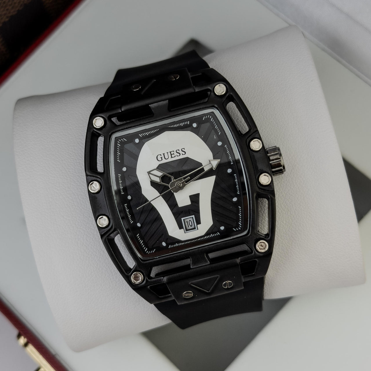 Guess HOMBRE GHC8