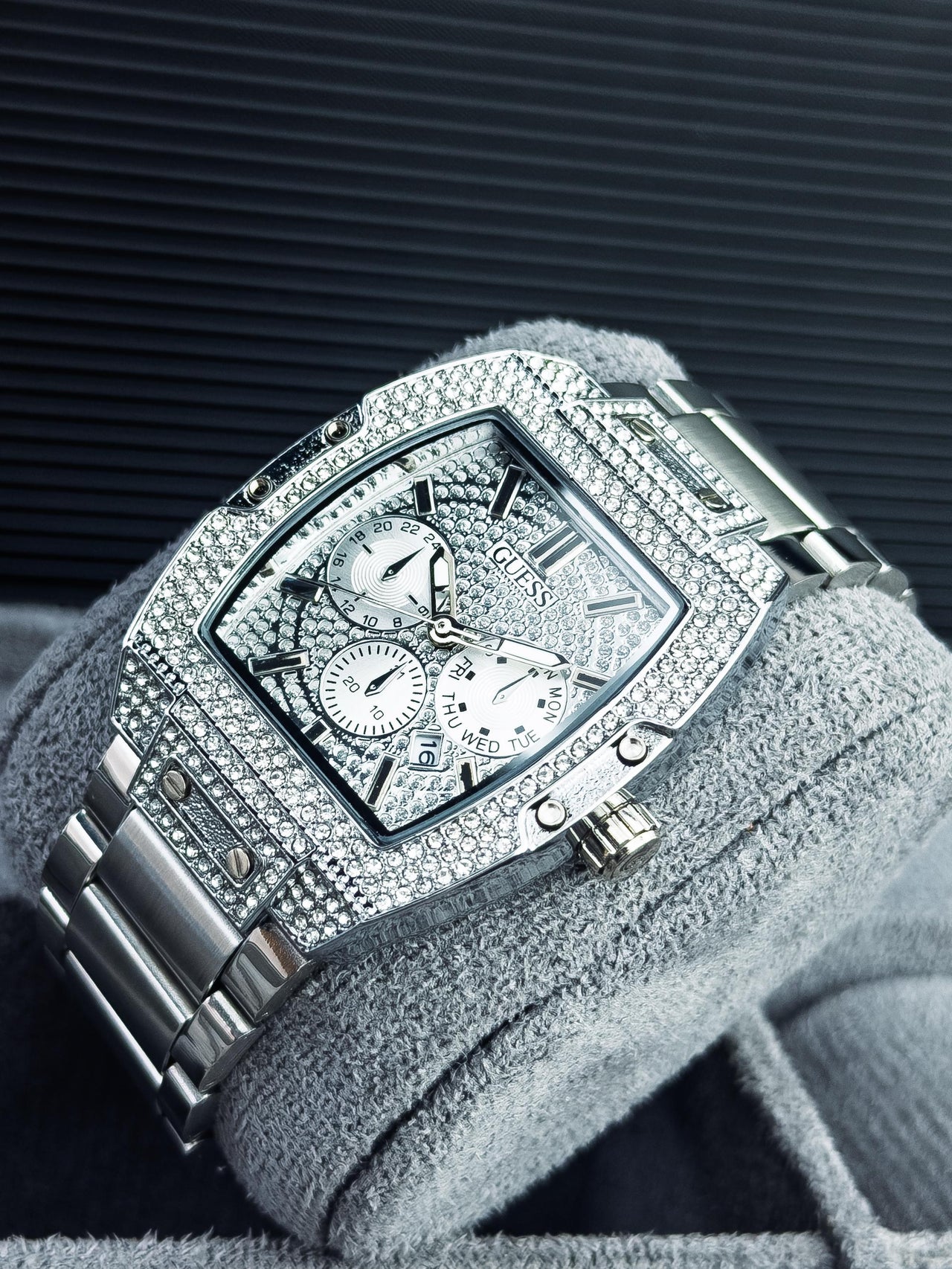 Guess  PIEDRAS GMP101