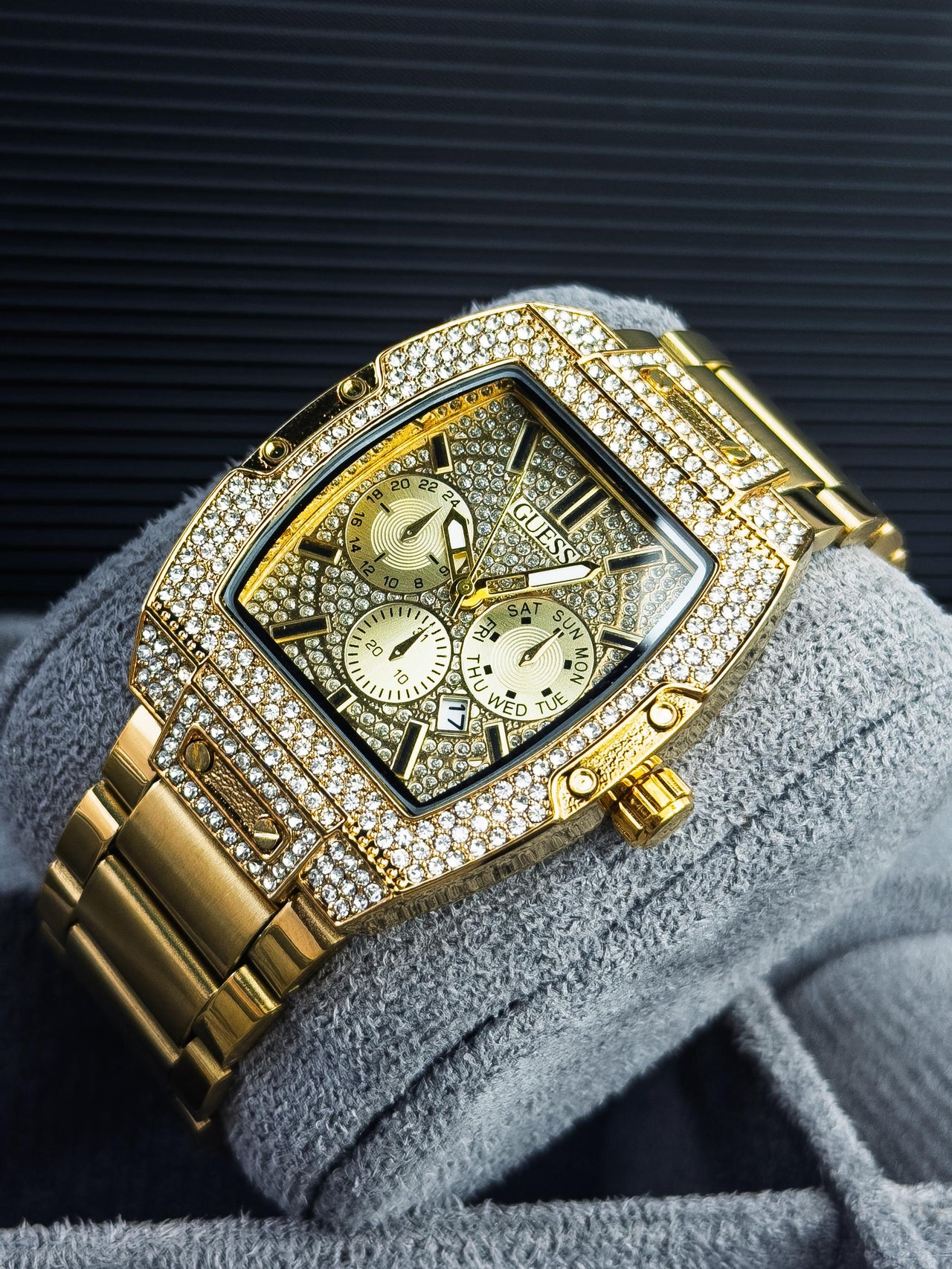 Guess  PIEDRAS GMP104