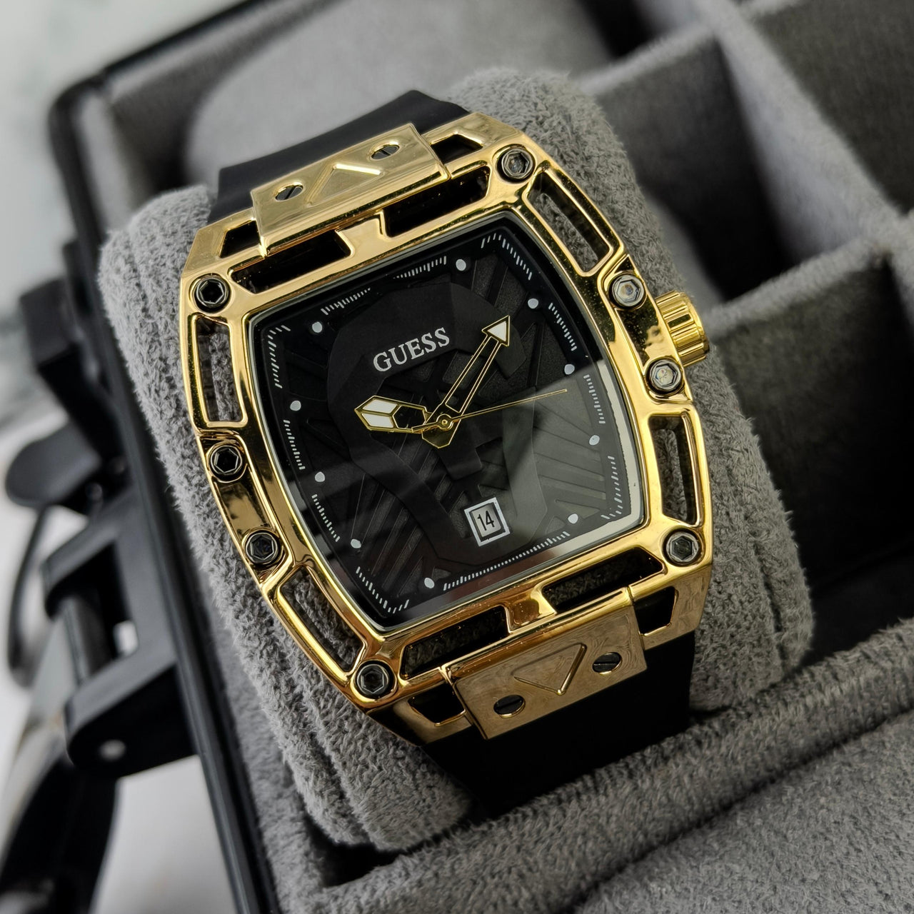 Guess HOMBRE GHC1