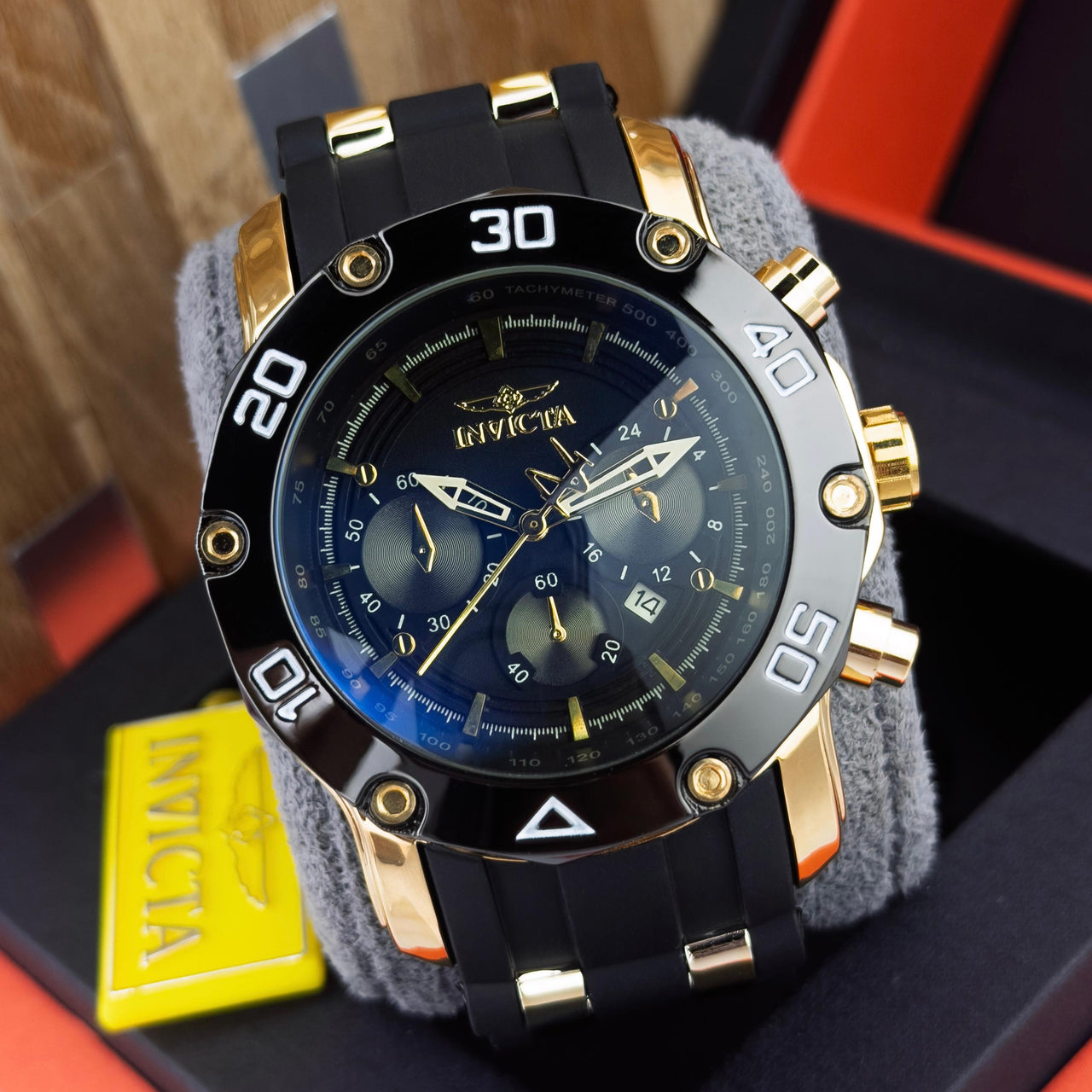 Invicta R42