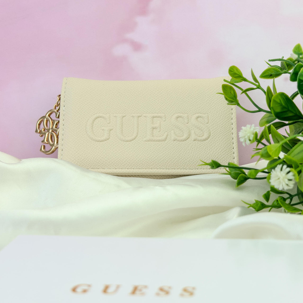 Billetera Mujer GUESS 08