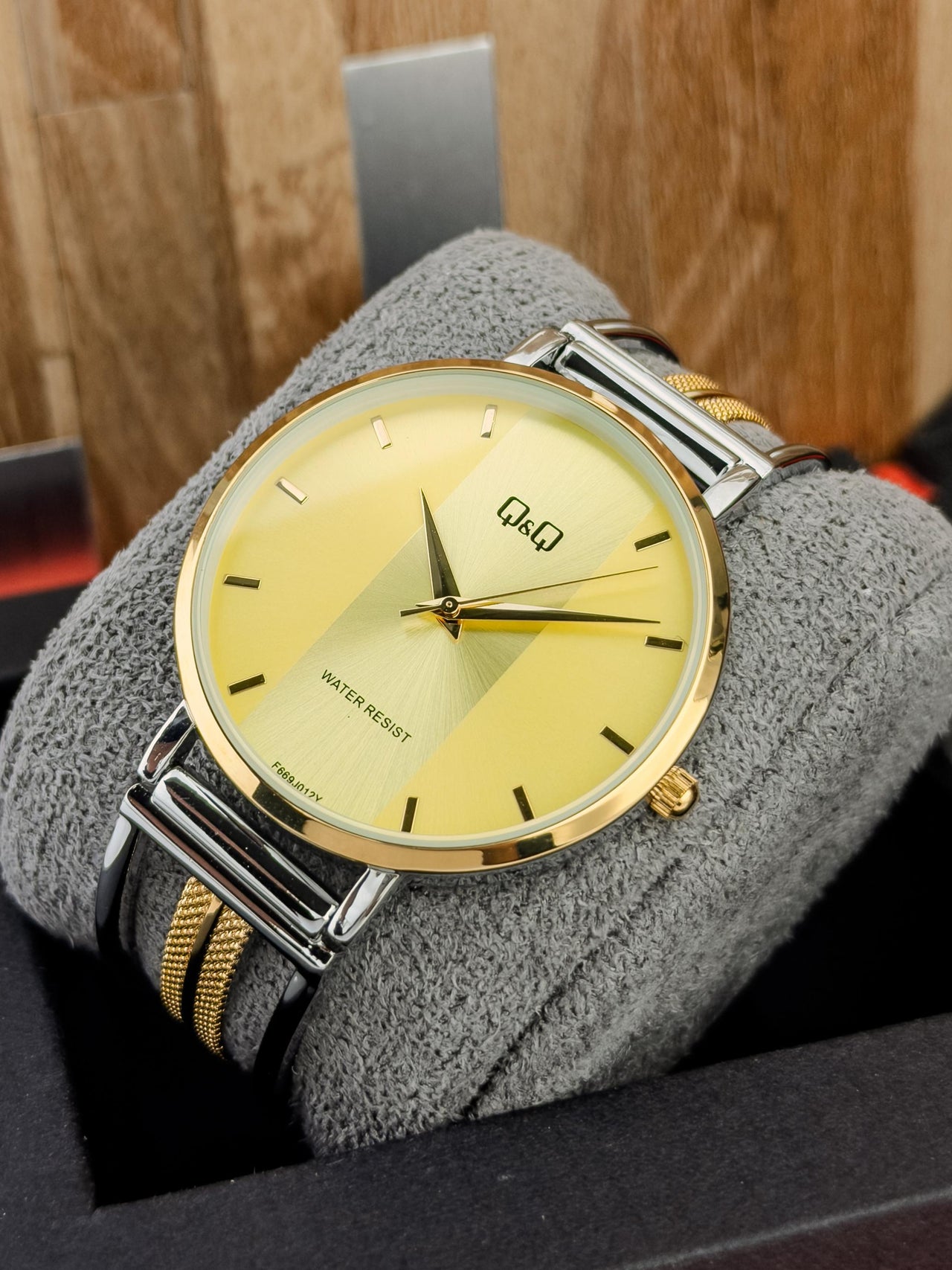 Q&Q - CABALLERO ESC05